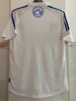 Alternative view of Real Madrid 2001/02 Domicile