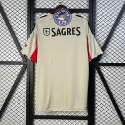 Alternative view of SL Benfica 2025/26 Extérieur